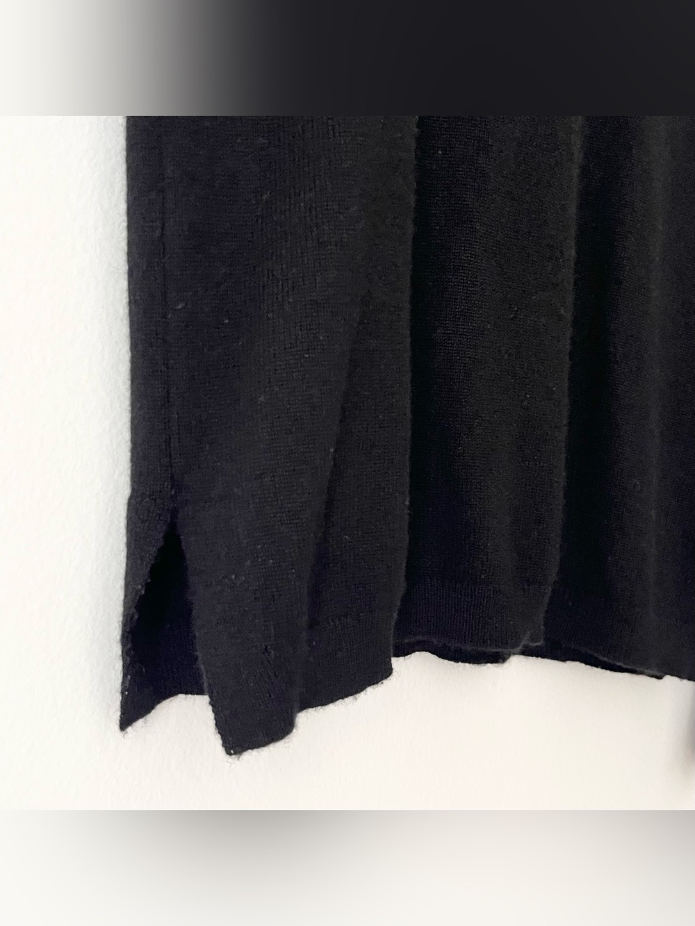 J.Crew Women's 100% Cashmere Crewneck Sweater Black Size M Classic Minimalist - Picture 4 of 6